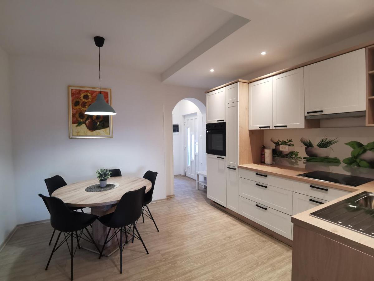Apartmaji Vila Antonia Portoroz Ngoại thất bức ảnh